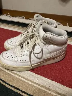 Nike ホワイト ハイカット スニーカー　23cm