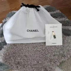 CHANELノベルティ巾着ポーチ　LA COLECTTONピンバッチセット