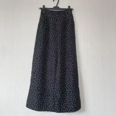 GU ワイドパンツ　ガウチョパンツ　水玉　ドット柄　黒地　Sサイズ