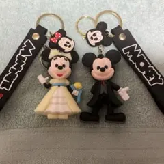 Disney・ミッキー ミニー ウェディングキーホルダーペア
