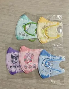 子供用マスク　立体型不織布　カラフルキャラクターマスク5枚セット