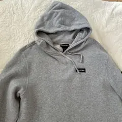 Burton ゴムロゴ　アームプリント　プルオーバー