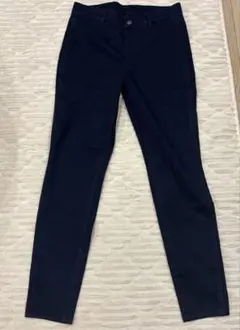 UNIQLO ダークブルー スキニーパンツ