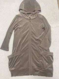 フォクシーニューヨーク　ベロア　ロゴフード付きロングパーカー　40 ベージュ