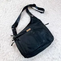 Item thumbnail for item bed1e10f-20e8-4c90-bee9-ea8b78fb60eb