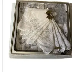 SＷAＴOＷ　スワトウ刺繍　ハンカチ　３枚