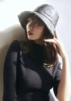 Herlipto Vegan Leather Tweed Bucket Hat