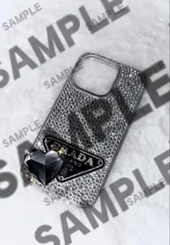 PRADA ストーン装飾 iPhone17ケース - メルカリ