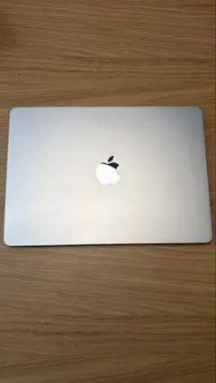 MacBook Air M2（13.6インチ） スターライト
