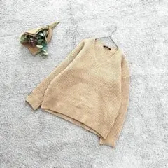 B2070【イング】ベージュVネックリブ編みアクリルニット（M）ナチュラル