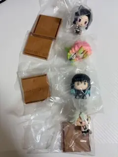 一番くじ　鬼滅の刃　F賞　ちょこのっこフィギュア　4種