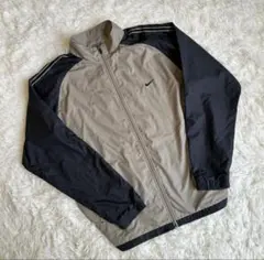 00s ナイキ ナイロンジャケット Y2Kテック(ドローーコード付き)