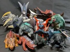 ガメラソフビ11体セット　昭和平成当時物　ギャオスバイラスバルゴンジグラジャイガ ガメラソフビ11体セット 昭和平成当時物 ギャオスバイラスバルゴン