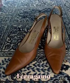 【Ferragamo】バックストラップ パンプス ヒール レディース ガンチーニ