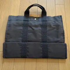 Item thumbnail for item 65ffe4d3-3c98-49a1-a62e-54517e41355a