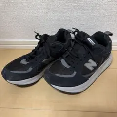 New Balance スニーカー ブラックのサムネイル