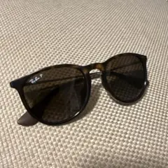 Ray-Ban Erika サングラス 54-18-145