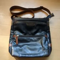 最終価格【未使用】メンズ　Crocodile　紺色 レザー ショルダーバッグのサムネイル