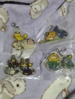 アクリルチャームコレクション Pokémon Yurutto3 カナヘイ - メルカリ