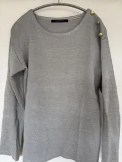 【新品未使用】テチチLugnoncure グレー ボタン付き ニットセーターM