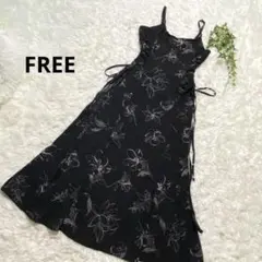 花柄キャミロングワンピース　ブラック　FREEサイズ