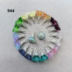 944.ハンドメイドコネクターチャーム