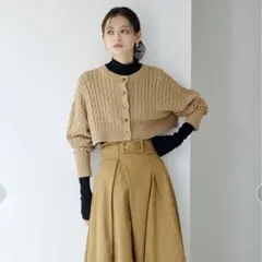 スナイデル　クロップドケーブルカーディガン