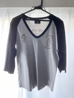 グレー/ブラック Vネック 七分袖カットソー