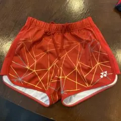 バドミントンパンツ 赤 ガールズsサイズ