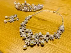 結婚式用3点セット【ティアラ・ネックレス・ピアス】