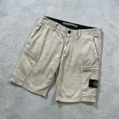 ストーンアイランド　ベージュ　ハーフパンツ　31サイズ　6615L1205のサムネイル
