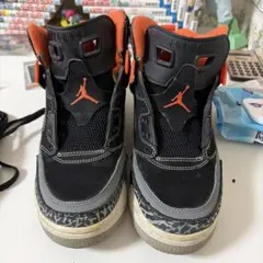 Nike Jordan スニーカー ブラック オレンジのサムネイル