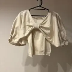 リボン付きパフスリーブアイボリーセーター
