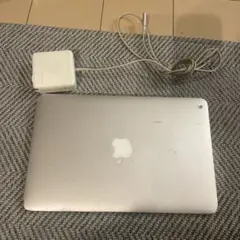 MacBook Air 11インチ　シルバー 充電器付き　2011 ジャンク品