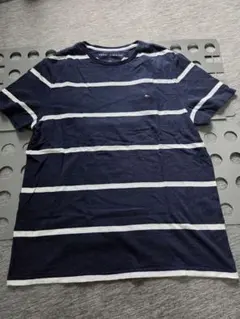 【美品】TOMMY HILFIGER 半袖Tシャツ ネイビーのサムネイル