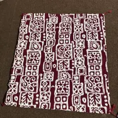 幾何学模様の赤と白座布団カバー3枚セット