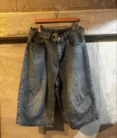 BEAMS｜Wide Denim Three Quarters Pantsのサムネイル