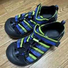 KEEN キッズサンダル 青・緑 ストラップ式