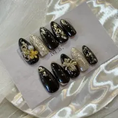 【現品★すぐ発送】成人式ネイルチップ ロング 和柄ネイル 黒金　前撮り　人気のサムネイル