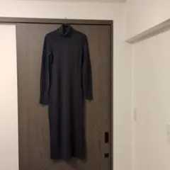 ダークグレー タートルネック ニットワンピース POLO
