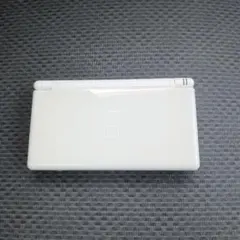 ち*つ様 NINTENDO DS Lite ホワイトジャンク扱い