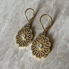 Gold-Knot絹糸、金箔シングルピアス - メルカリ