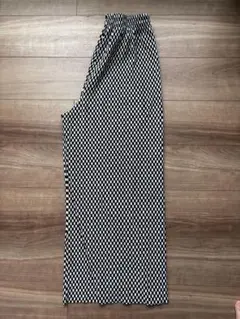 白黒チェックパンツ