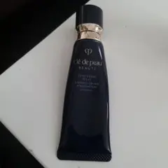 クレドポーボーテ　タンクレームエクラn オークル10