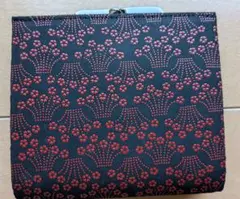 印伝屋　花柄 二つ折り財布