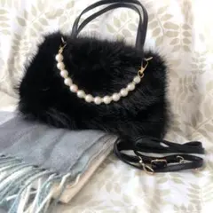 ✨ふわふわファーハンドバッグ　黒　ショルダー パール付き　2way　パーティー