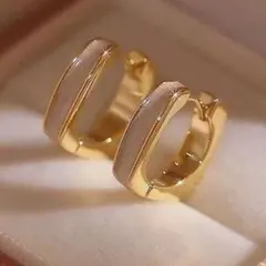 シェル フープピアス 貝殻 ホワイト ゴールド キャッチレス