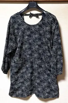 値下げ！L.O.B. サロンジェ 割烹着 黒 バラ柄のサムネイル