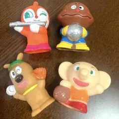 アンパンマン　めいけんチーズ/ドキンちゃん/カレーパンマン/ちびぞう 4体セット