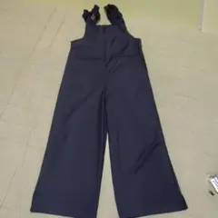 フリル付きサロペットブラック